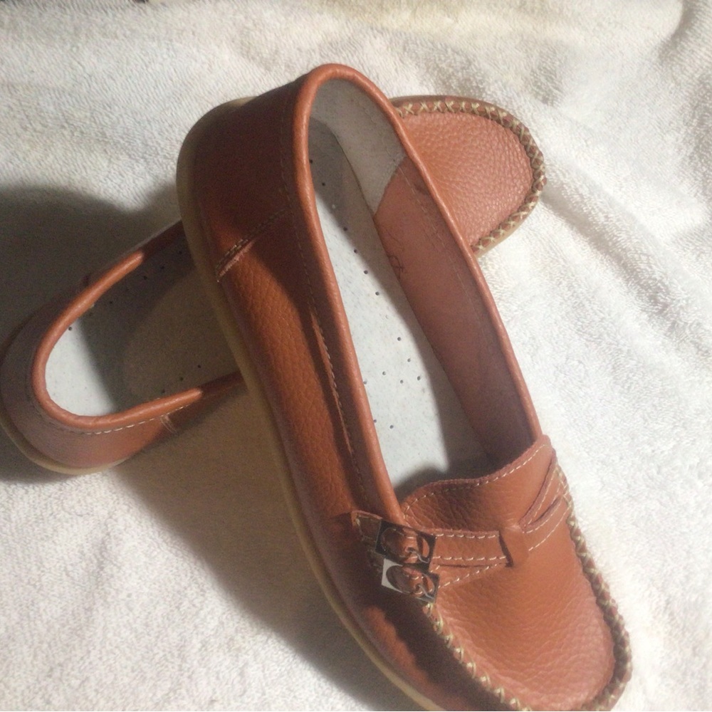 Shoes - Picture 2 of 3